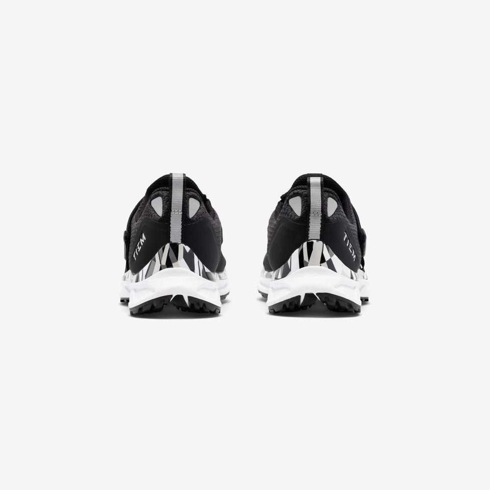 Slipstream-Black Geometric